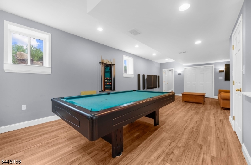 Raritan Meadows - Residential