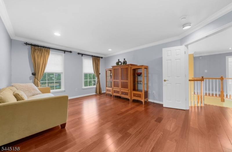 Raritan Meadows - Residential