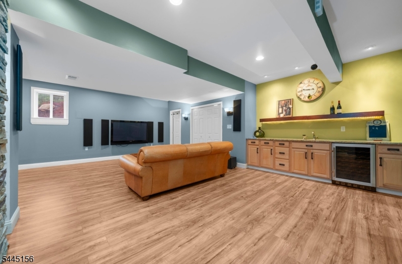 Raritan Meadows - Residential