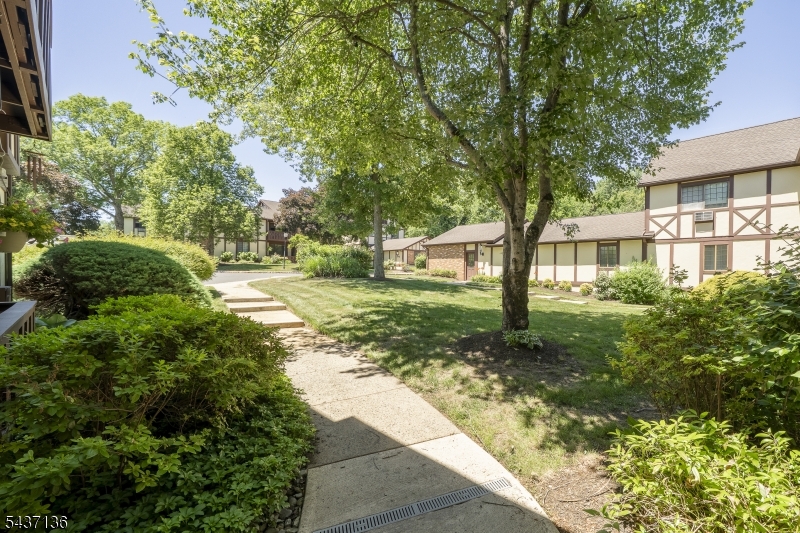 Briarwood - Residential