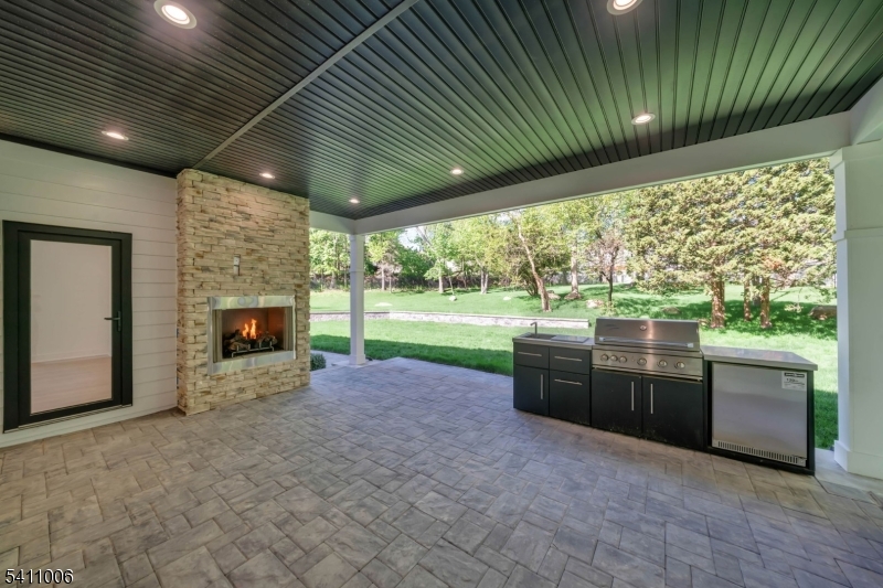 Broadlawn - Residential