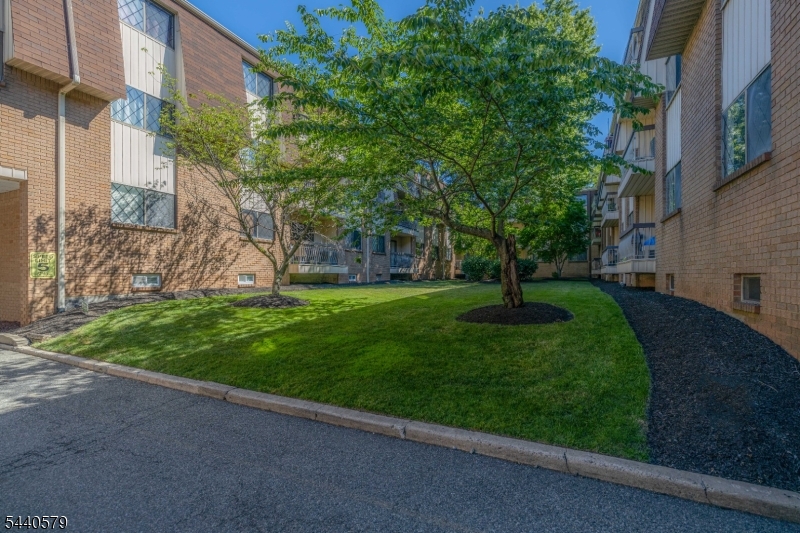 Landmark Condo Association - Residential
