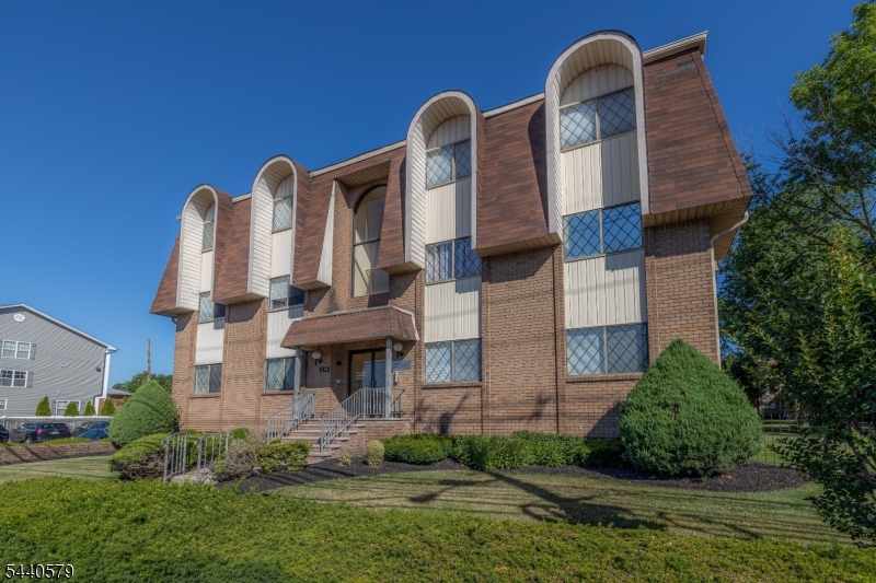 Landmark Condo Association - Residential