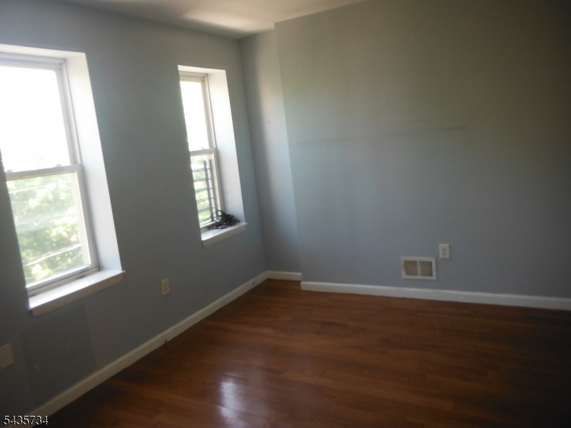 North Newark - Residential Income
