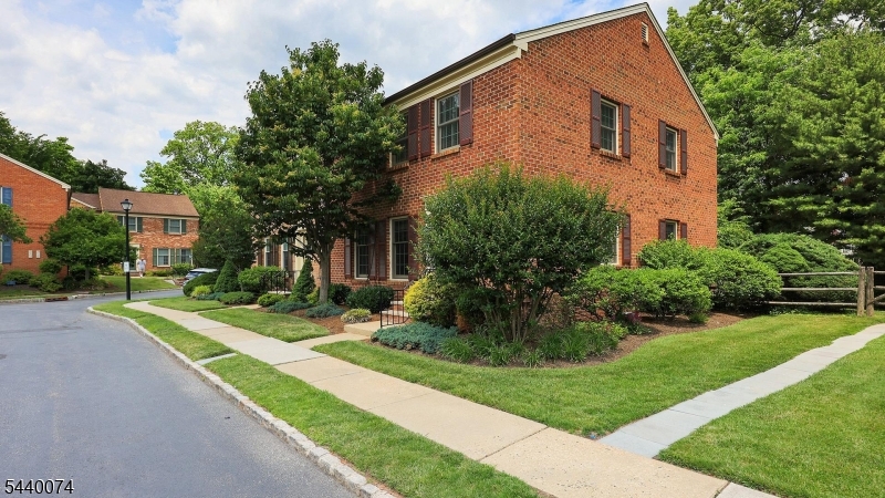 Cowperthwaite Square - Residential