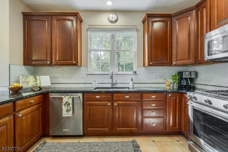 Four Seasons Readington - Residential