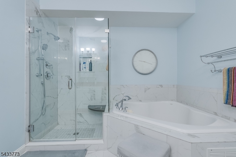 Four Seasons Readington - Residential