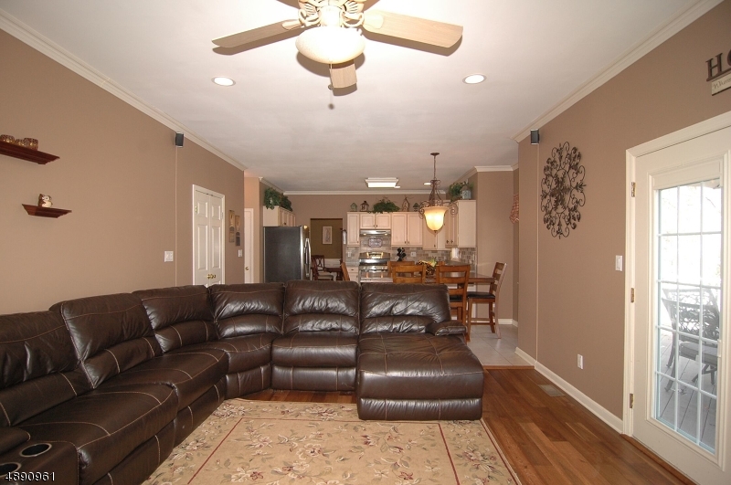 POETS PEAK - Residential