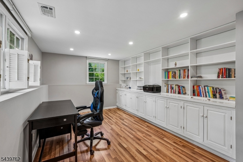 Murray Hill - Residential