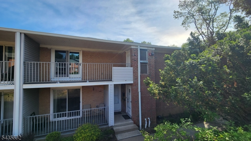 Cedarbrook at Parsippany - Residential