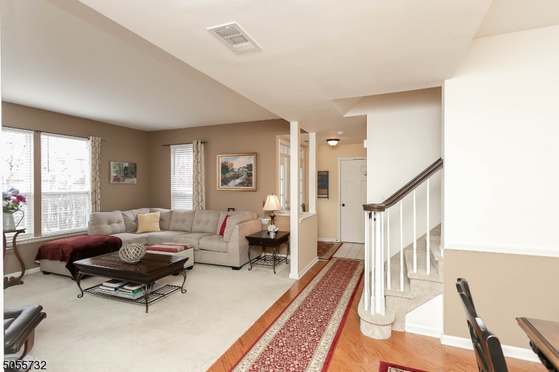 SEASONS GLENN - Residential