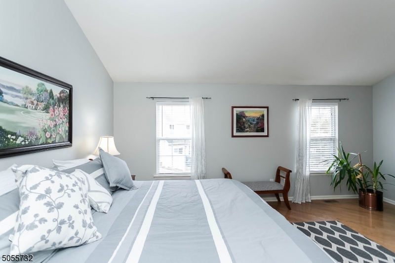 SEASONS GLENN - Residential