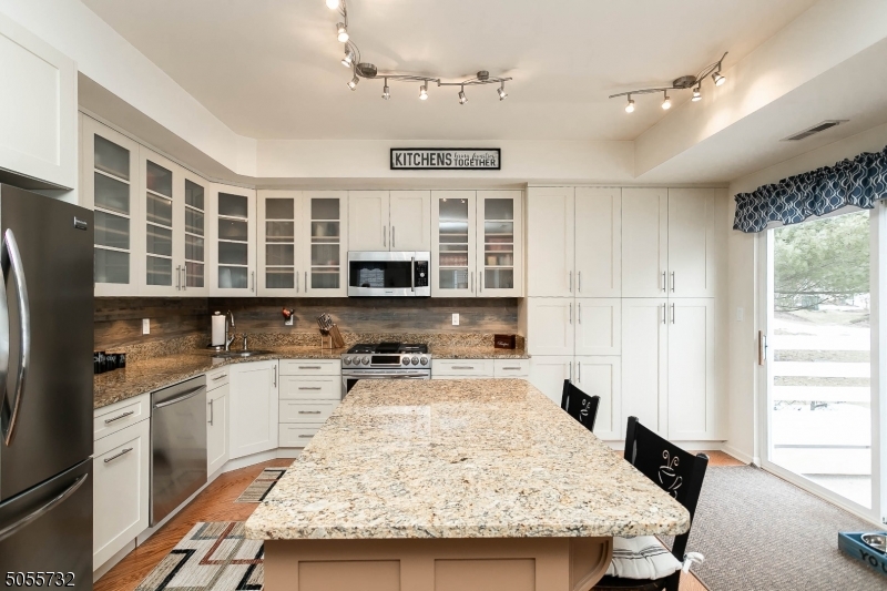 SEASONS GLENN - Residential