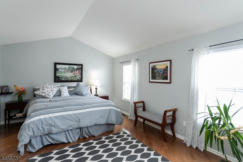 SEASONS GLENN - Residential