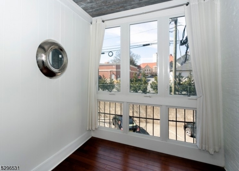 Downtown - Residential Lease