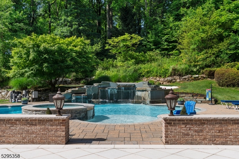 Legacy Estates - Residential