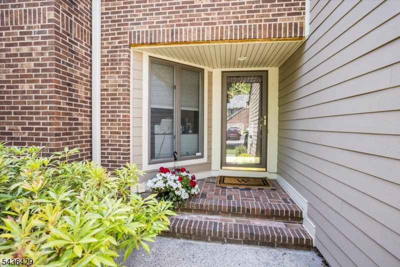 Longview - Residential Lease