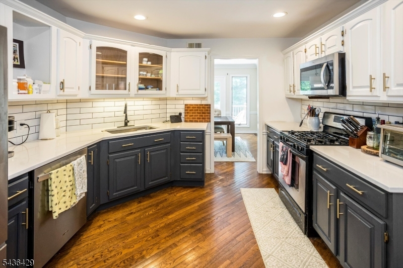 Longview - Residential Lease
