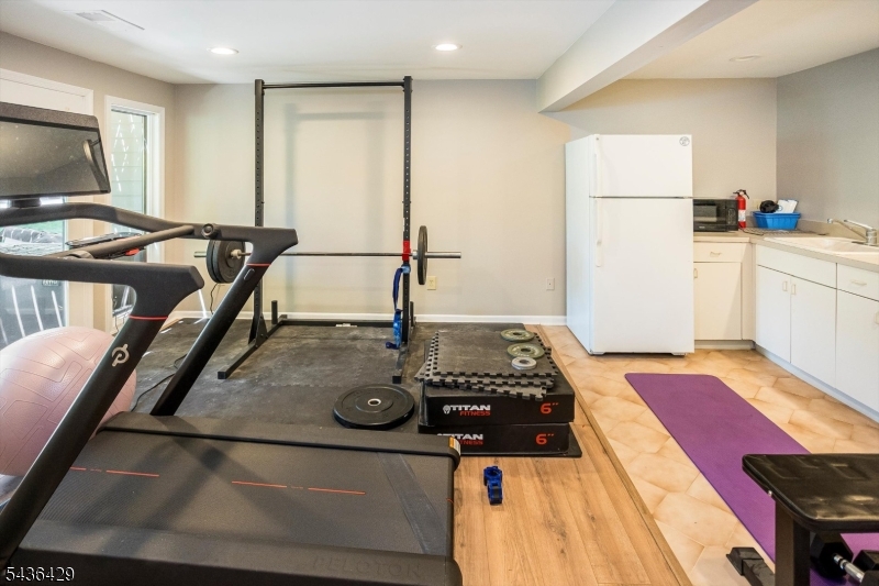 Longview - Residential Lease