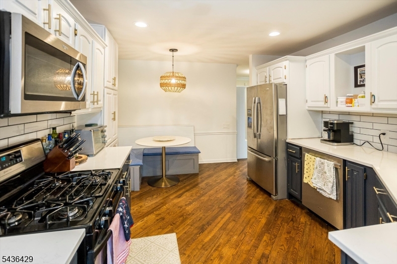 Longview - Residential Lease