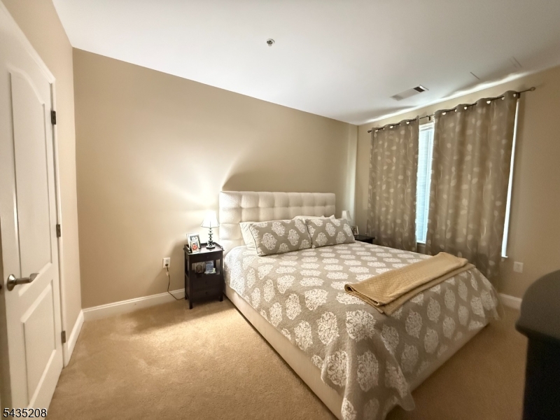 The Grande at Riverdale - Residential