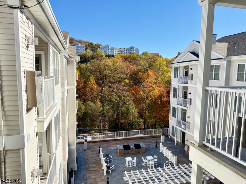 The Grande at Riverdale - Residential