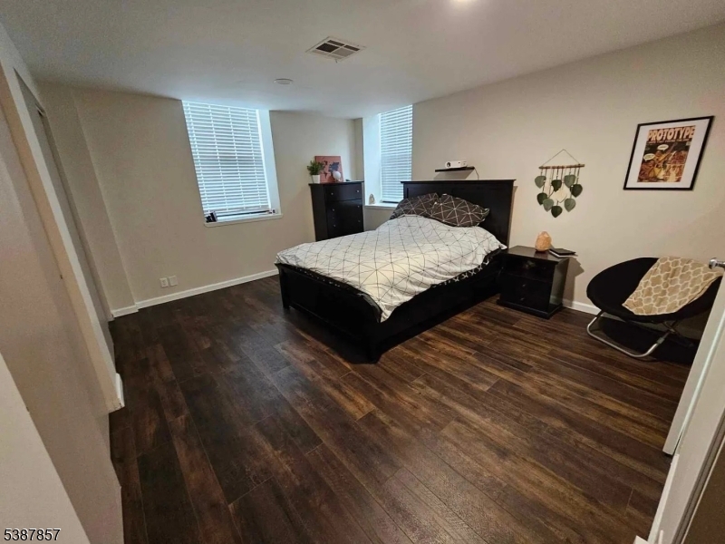 54 W Cherry - Residential