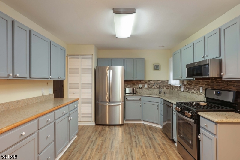 Lake Ridge Adult Community - Residential