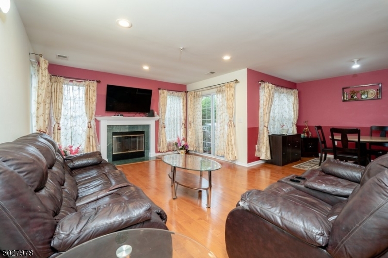 Maple Woods - Residential