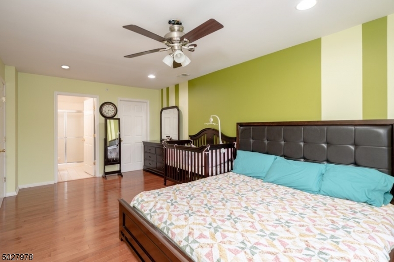 Maple Woods - Residential