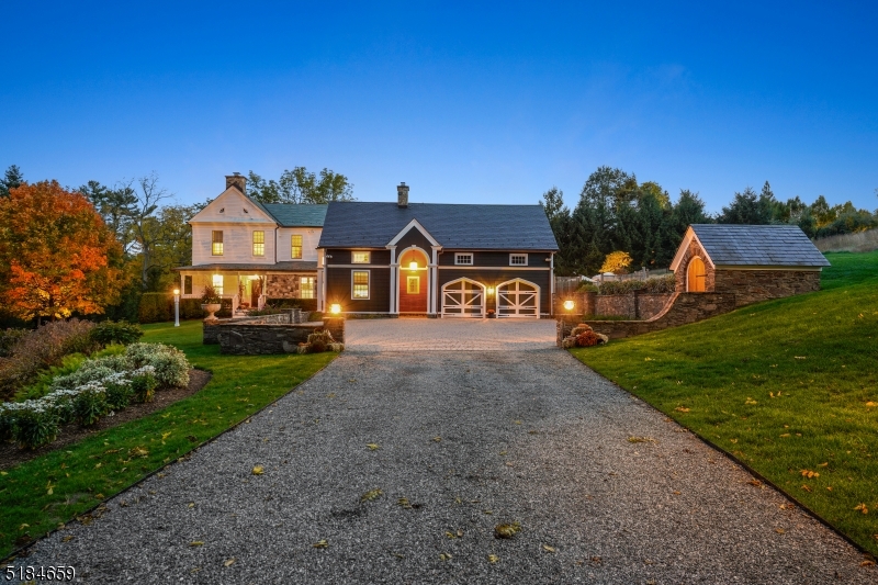 1/2 Mile to Town - Residential