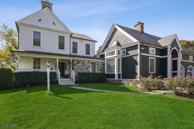 1/2 Mile to Town - Residential