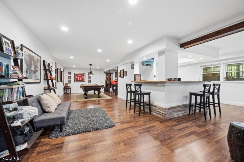 SHONGUM LAKE - Residential