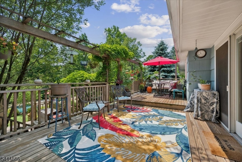SHONGUM LAKE - Residential