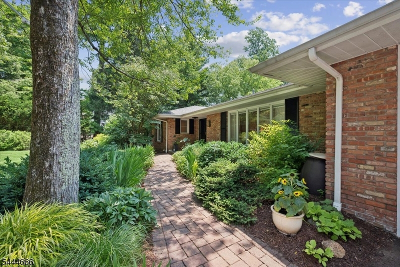 SHONGUM LAKE - Residential