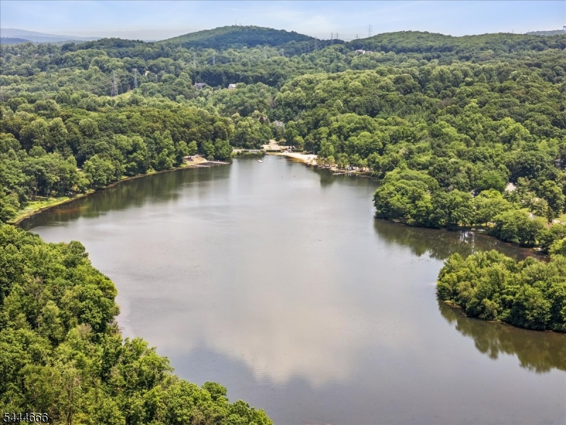 SHONGUM LAKE - Residential