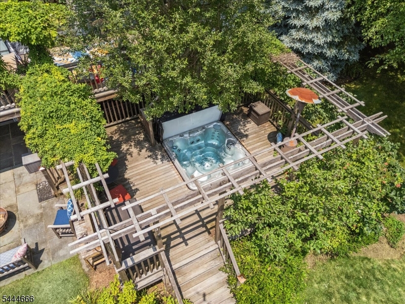 SHONGUM LAKE - Residential