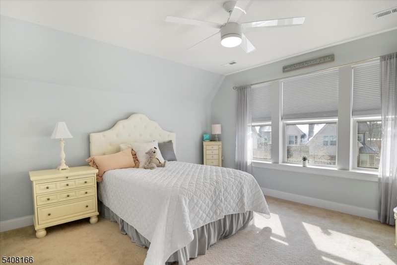 ENCLAVE AT MT LAKES - Residential
