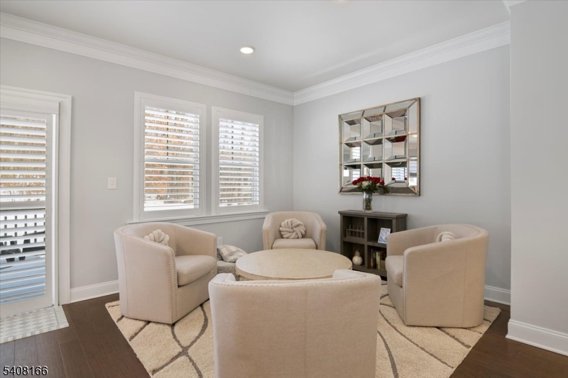 ENCLAVE AT MT LAKES - Residential