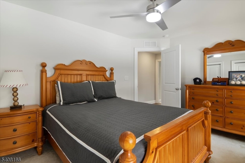 ENCLAVE AT MT LAKES - Residential