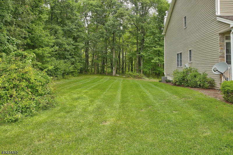 Mazdabrook - Residential Lease
