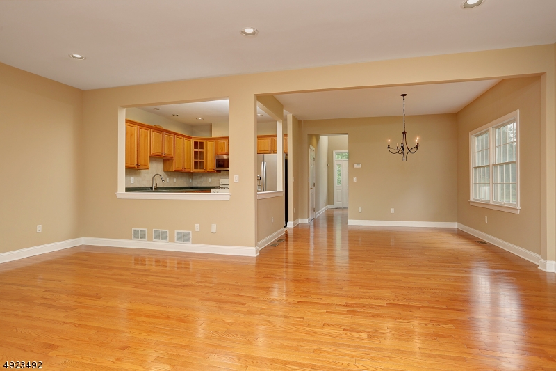 Mazdabrook - Residential Lease