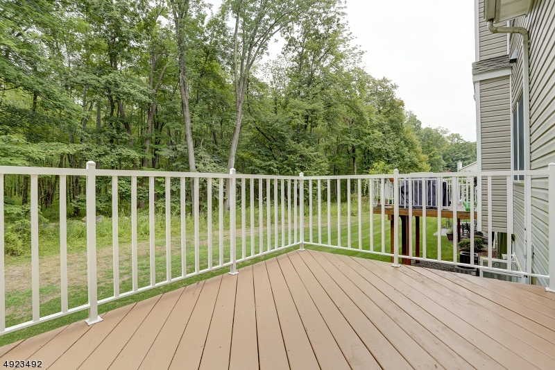 Mazdabrook - Residential Lease