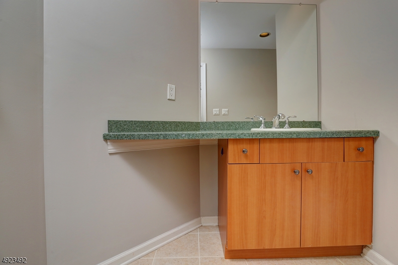 Mazdabrook - Residential Lease