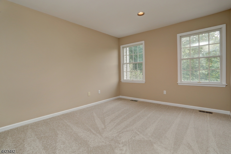 Mazdabrook - Residential Lease