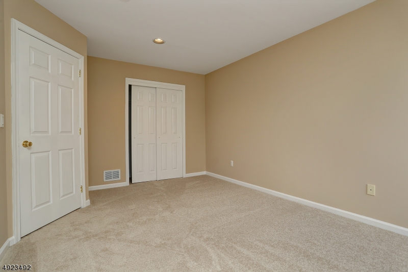 Mazdabrook - Residential Lease