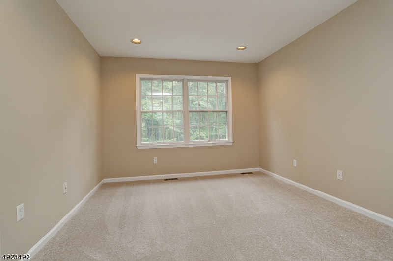 Mazdabrook - Residential Lease