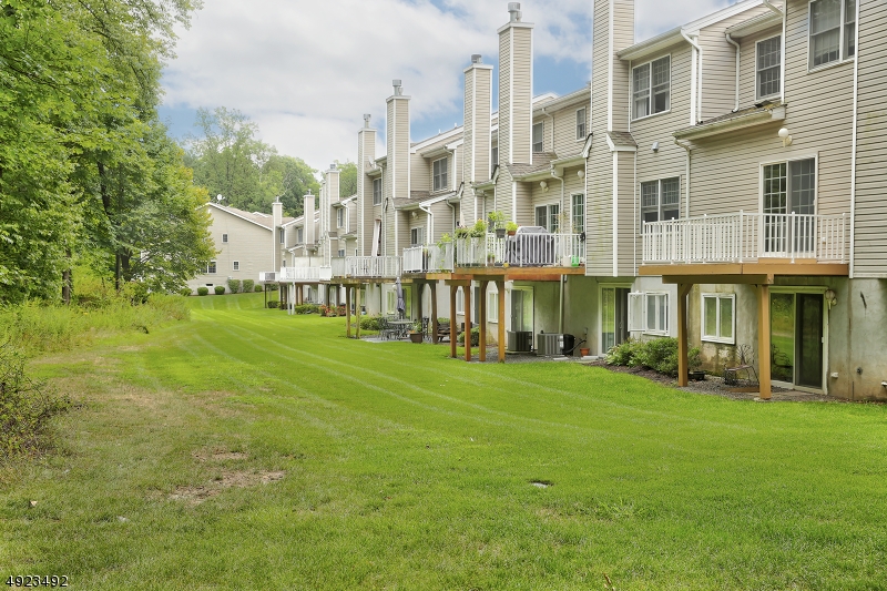 Mazdabrook - Residential Lease