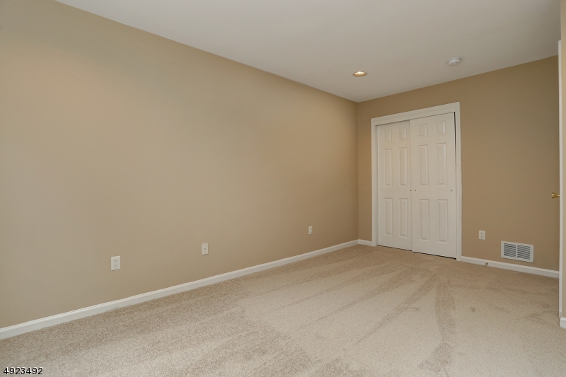 Mazdabrook - Residential Lease
