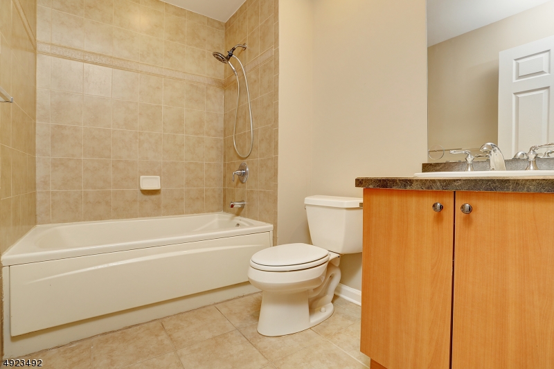 Mazdabrook - Residential Lease